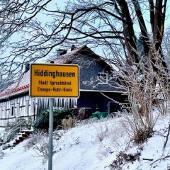 Hiddinghausen Ortstafel vor dem Bereich Zeche Trapperfeld aus Richtung Ostholt